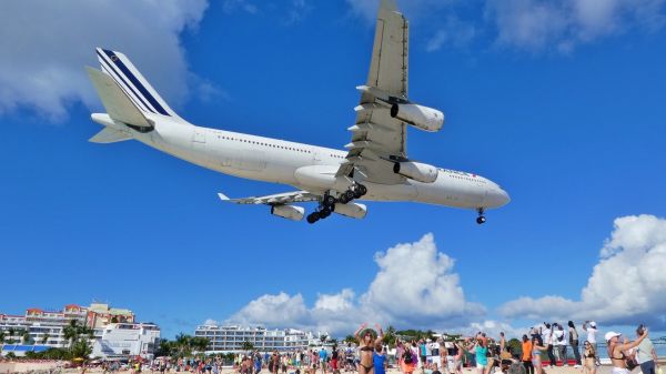 4 laag vliegtuig sint maarten