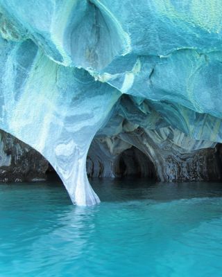 Natuurfenomenen 10 Marble cave